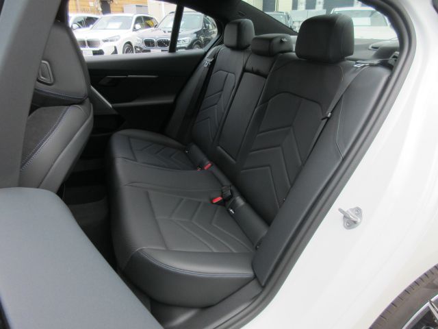 520i Sedan RHD
