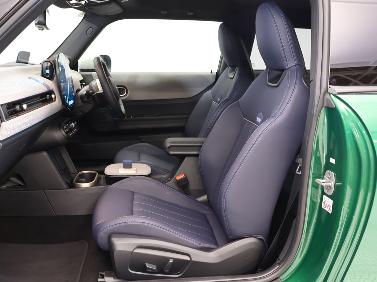 F66 MINI Cooper C 3Dr