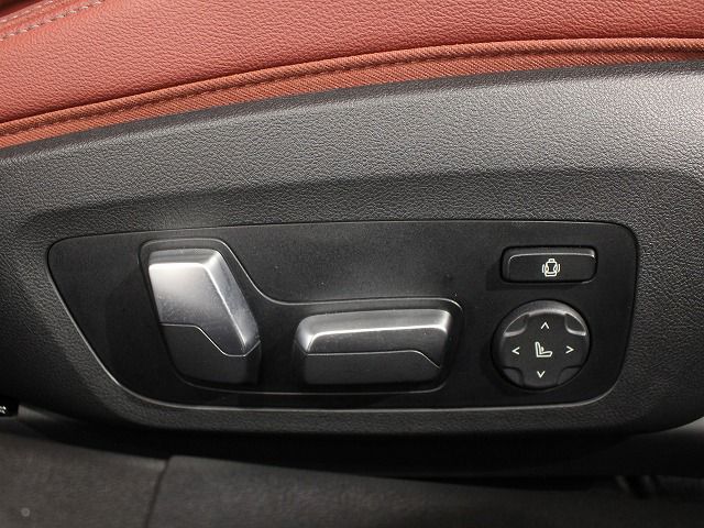 G21 M340i xDrive Touring LCI RHD