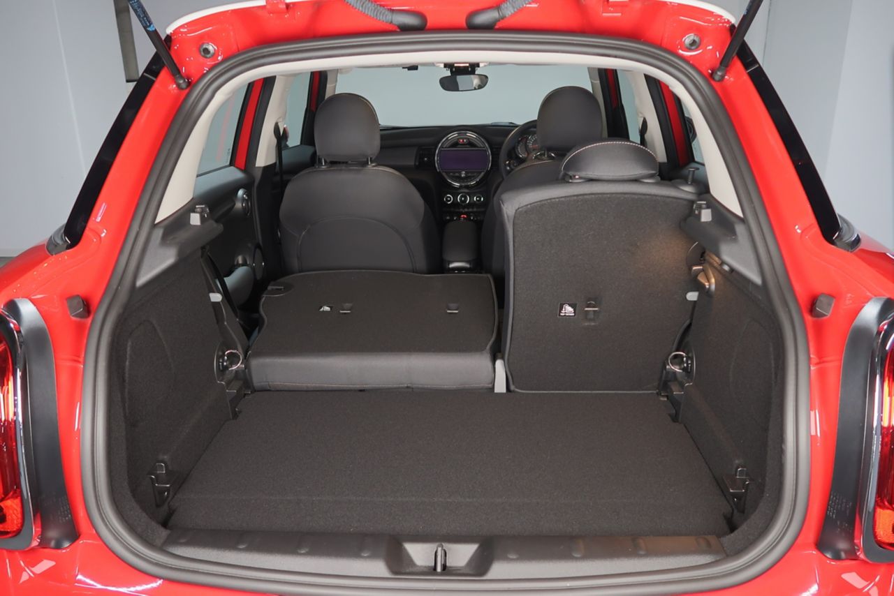 F55 MINI Cooper 5-Door Hatch LCI