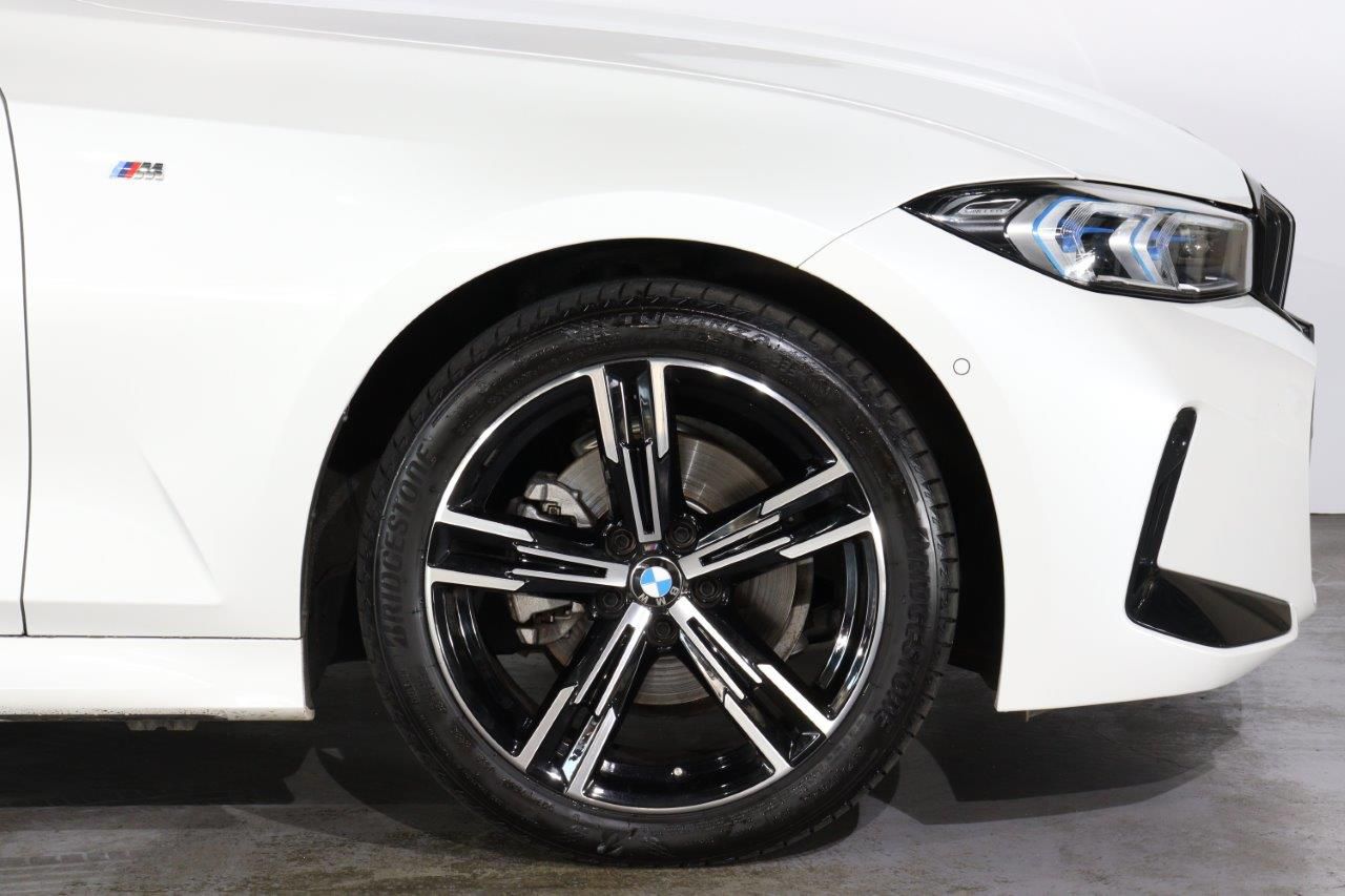320d xDrive Berline RHD