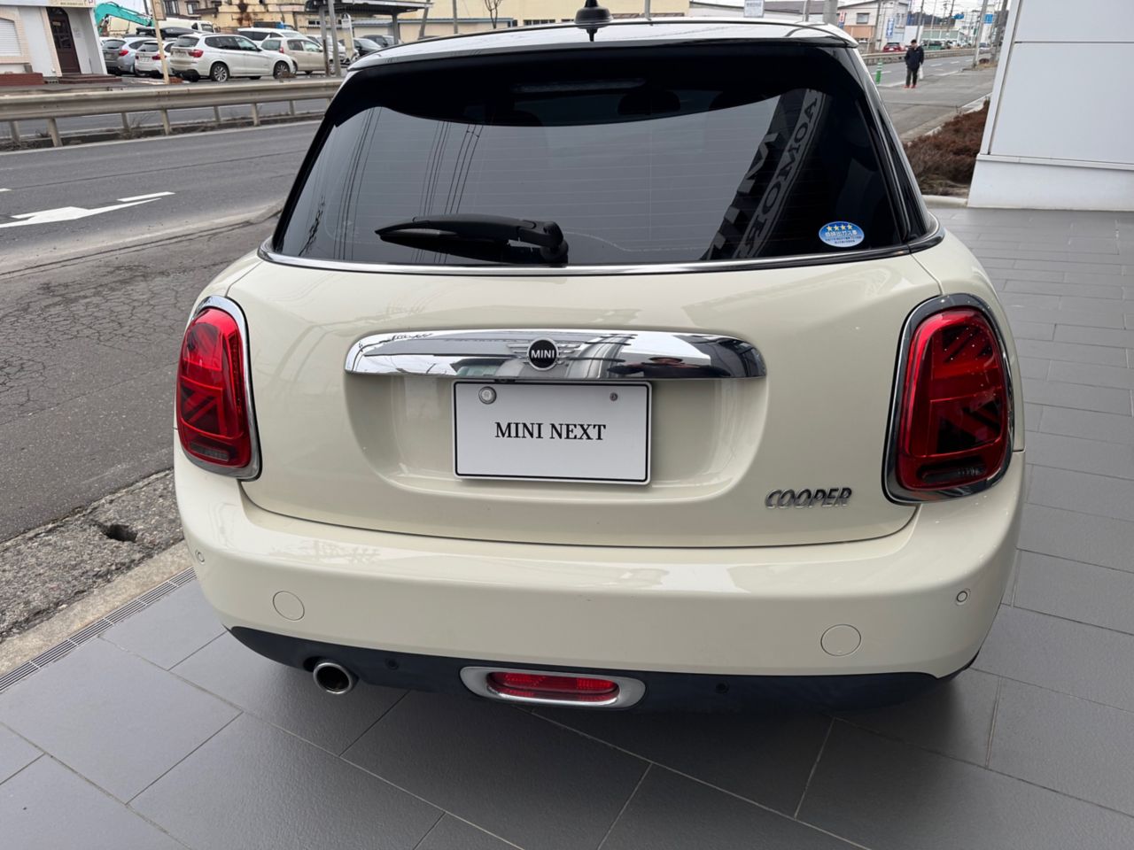 F55 MINI Cooper 5-Door Hatch LCI