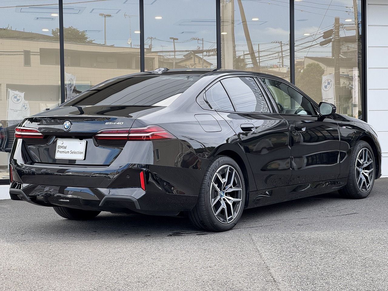 BMW i5 eDrive40 Sedan RHD