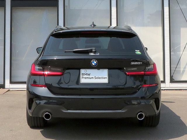 G21 320i RHD
