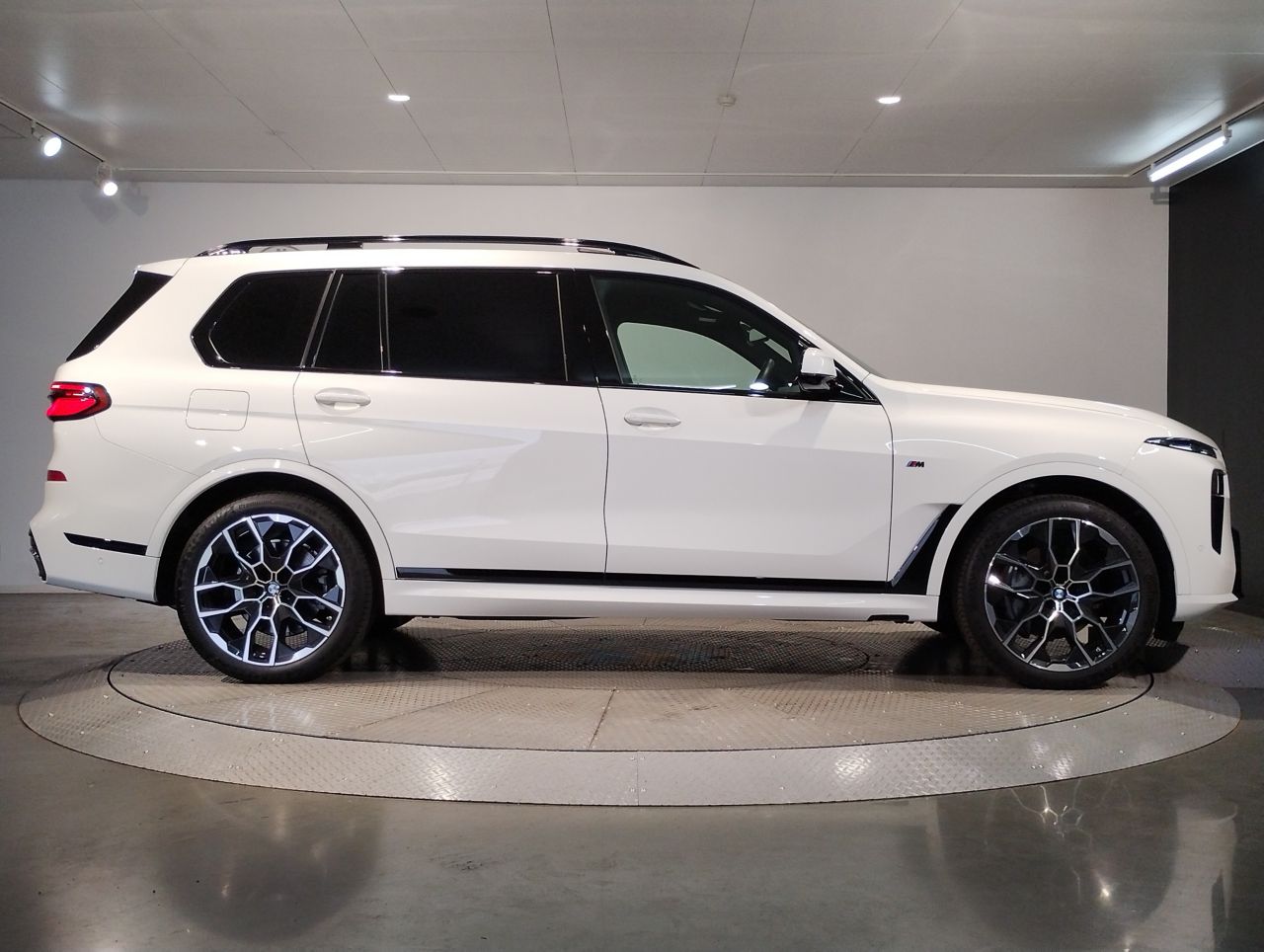 X7 xDrive40d RHD US