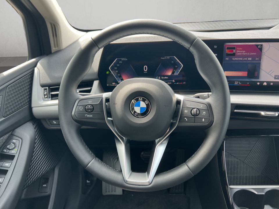 BMW 216