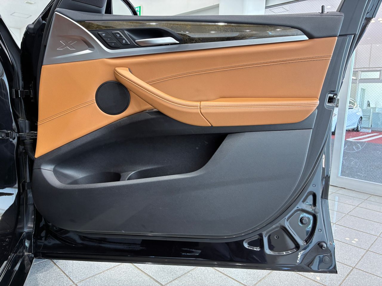 X4 M40i RHD