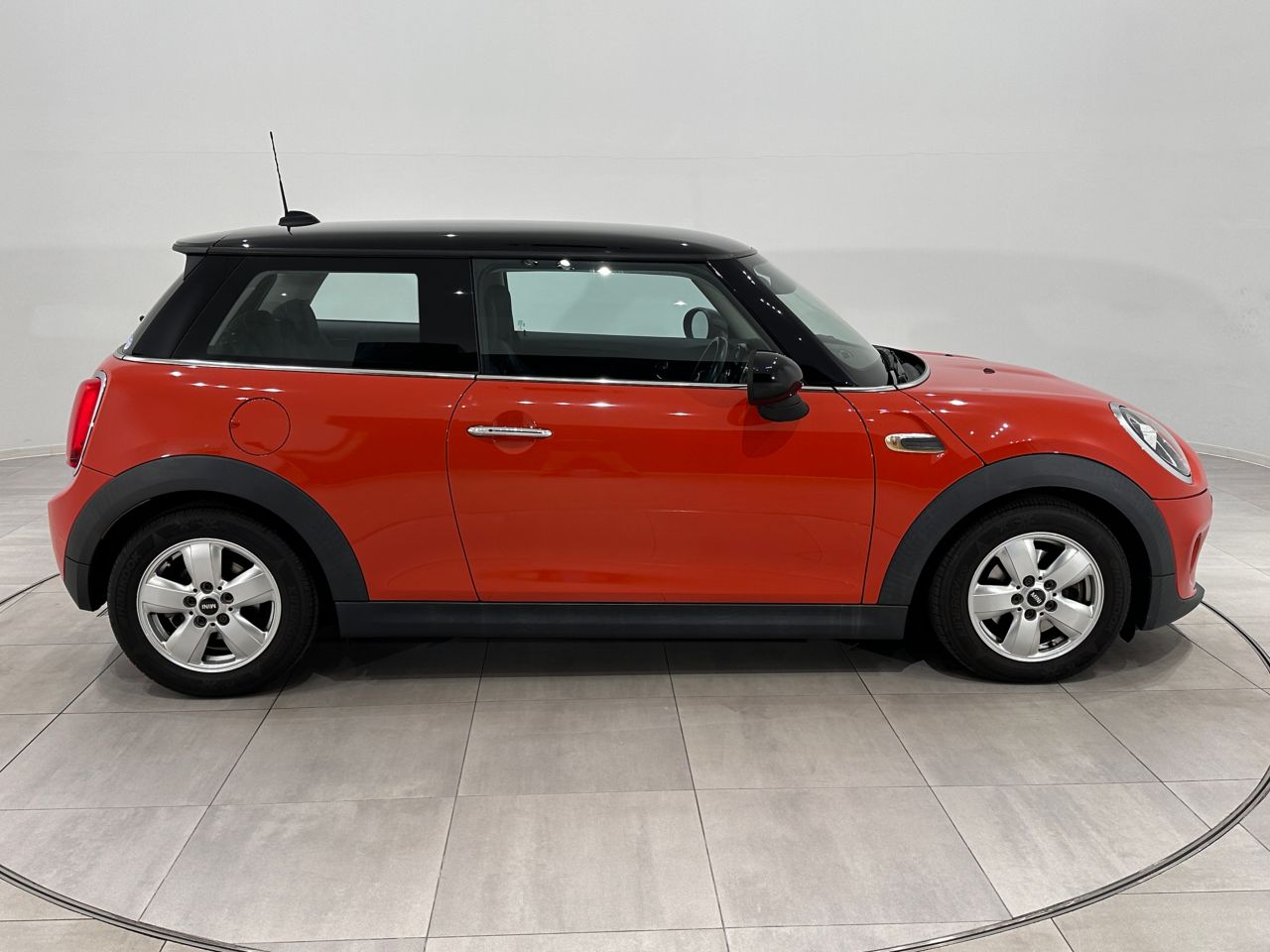 F56 MINI Cooper 3-Door Hatch LCI