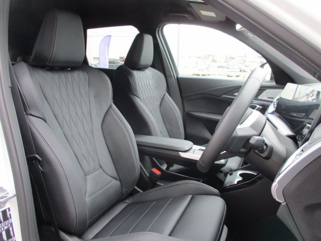 U11 iX1 xDrive30