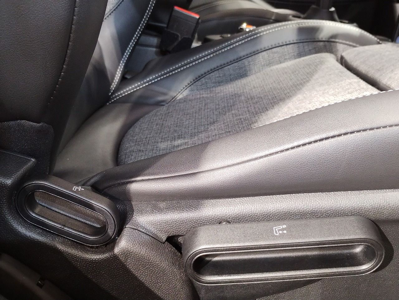 F55 MINI Cooper 5-Door Hatch LCI