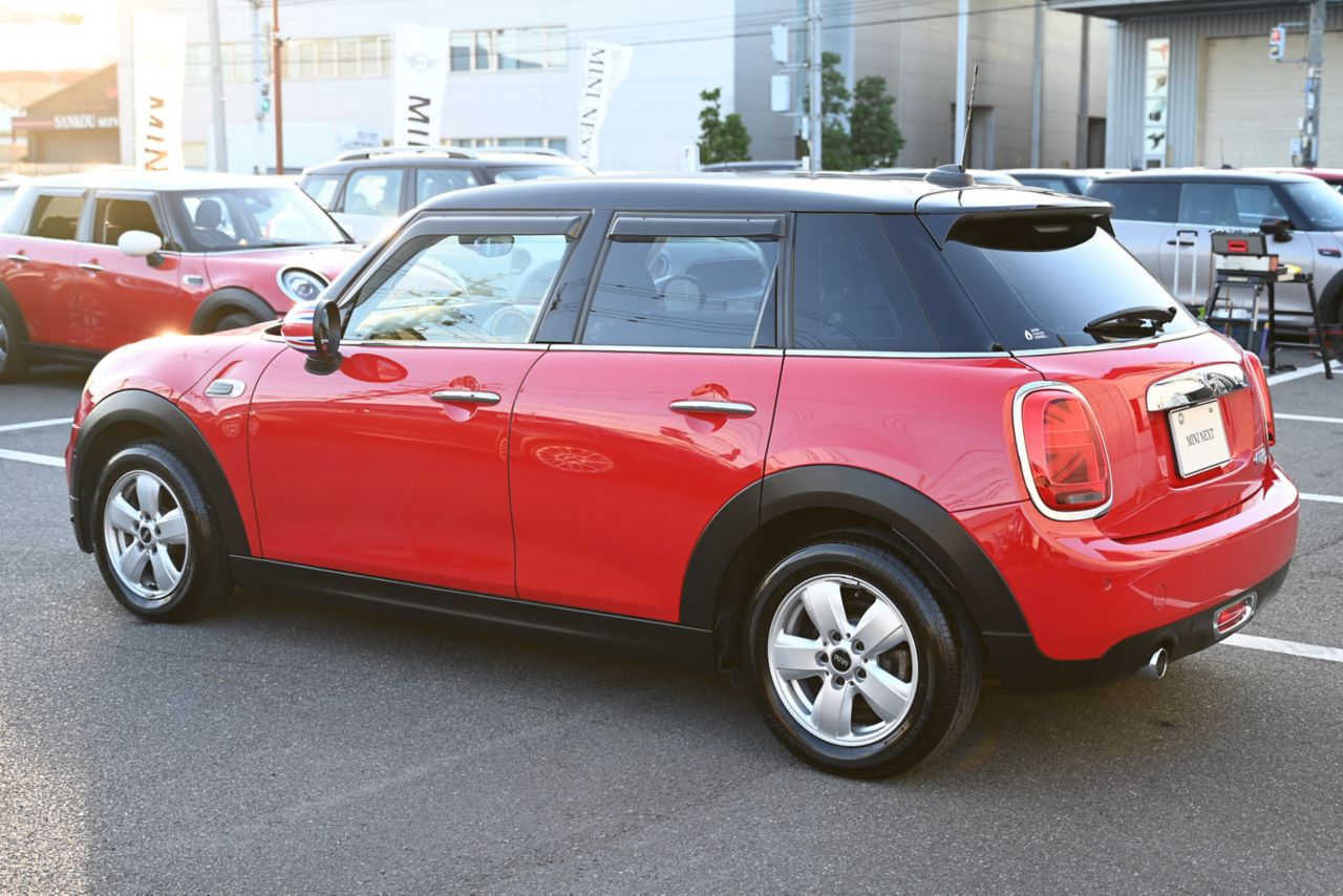 F55 COOPER D (AT)