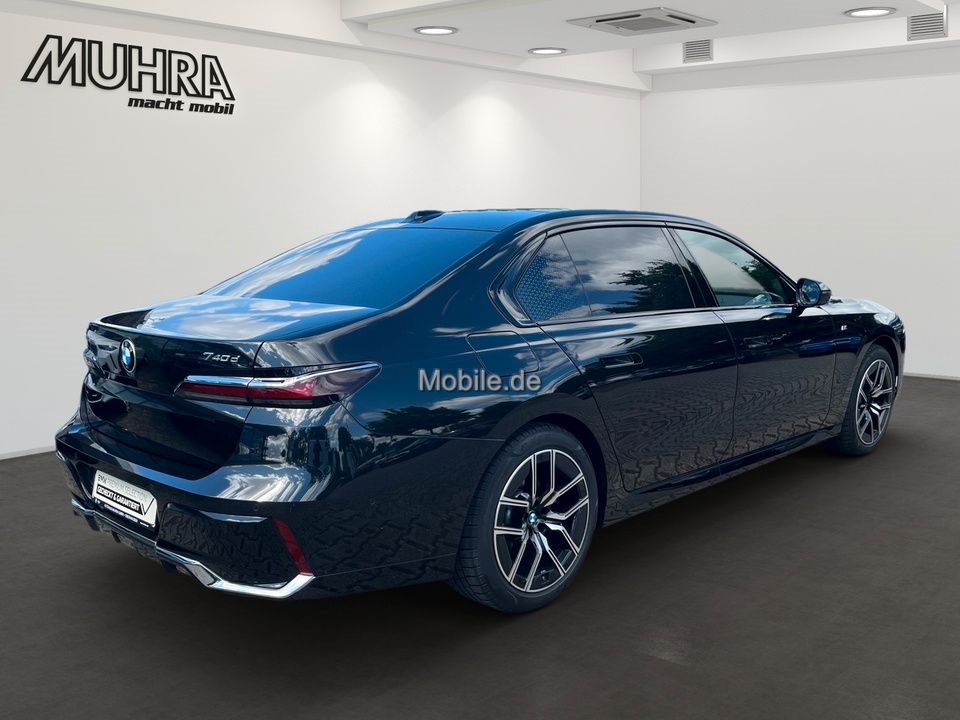 BMW 740