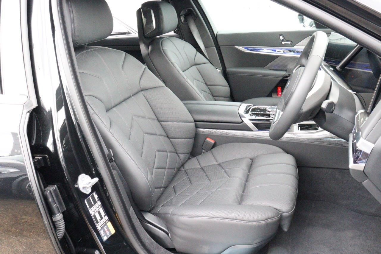 i7 xDrive60 Sedan RHD