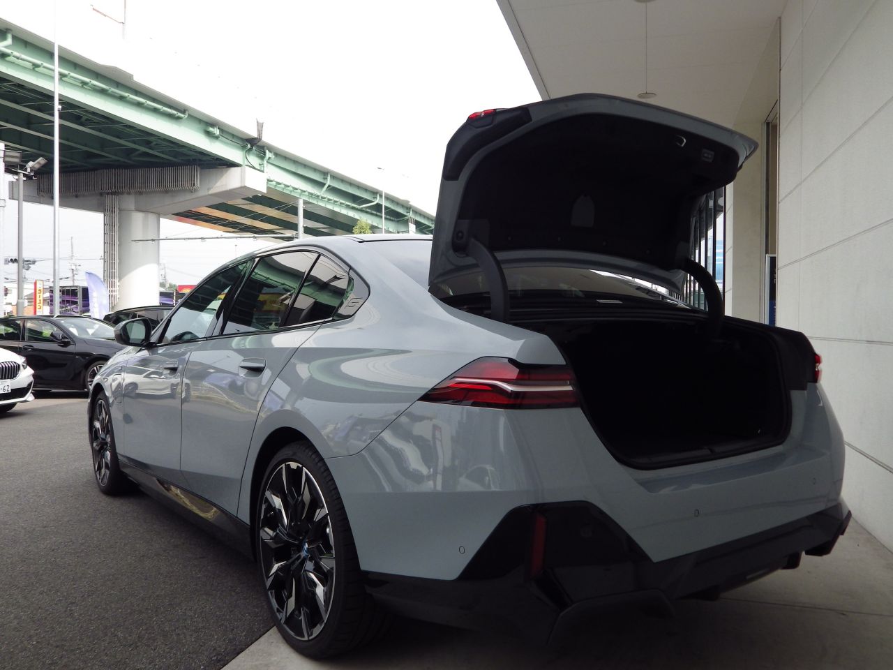 BMW i5 eDrive40 Sedan RHD