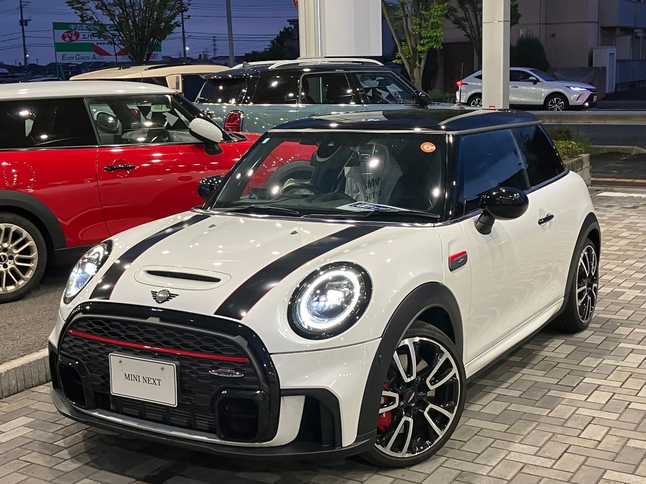 THE MINI JOHN COOPER WORKS.