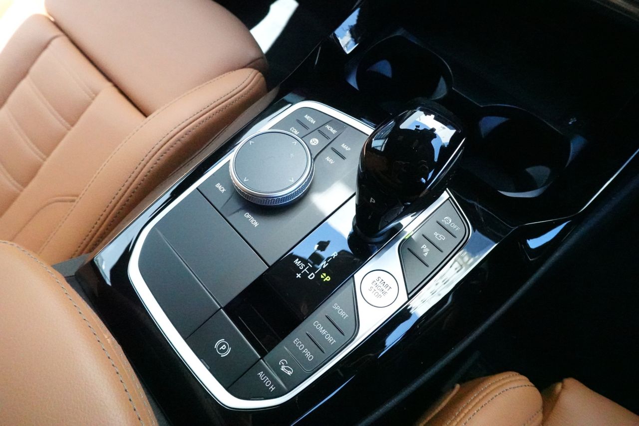 G01 X3 M40d RHD LCI ZA