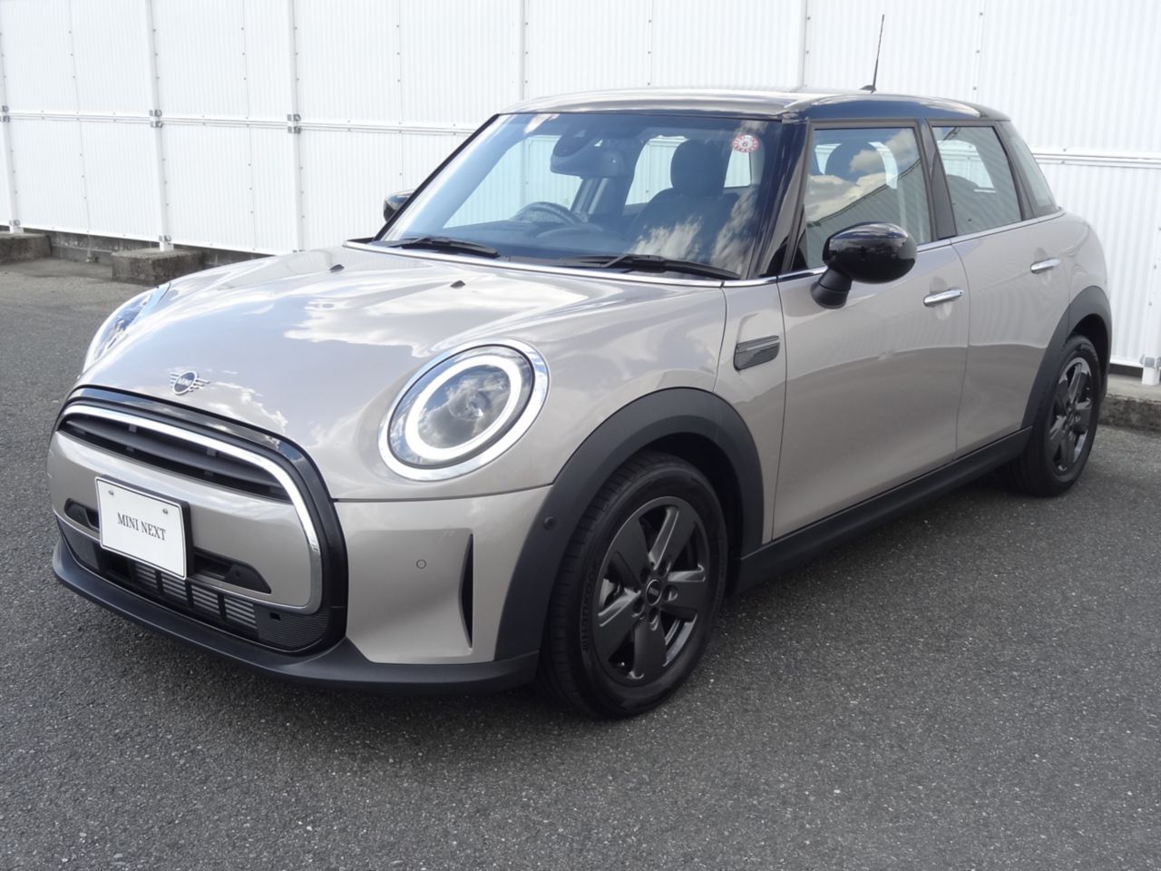 MINI COOPER D 5 DOOR.