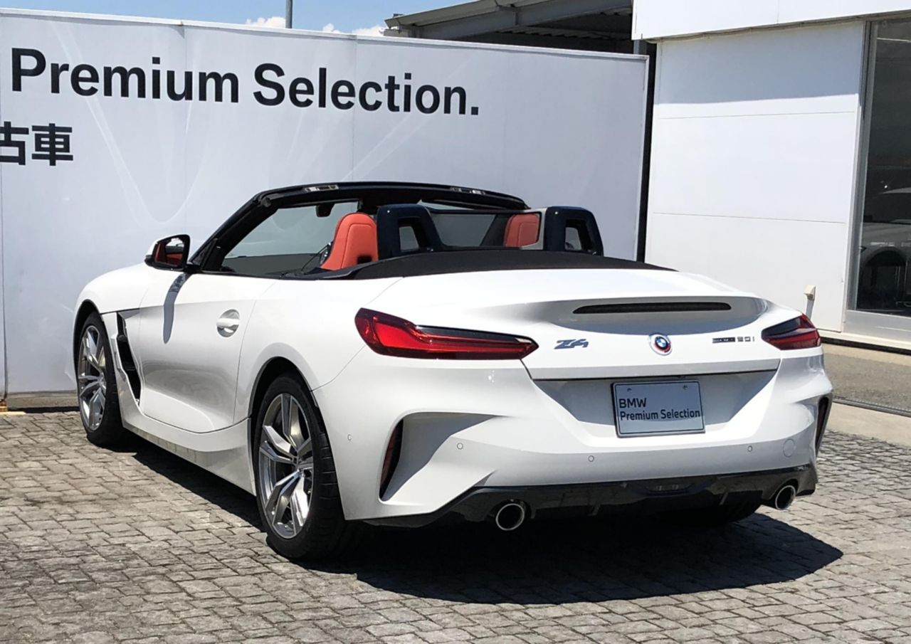 G29 z4 sDrive20i RHD