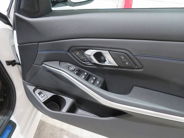 G20 320i Saloon LCI RHD MX