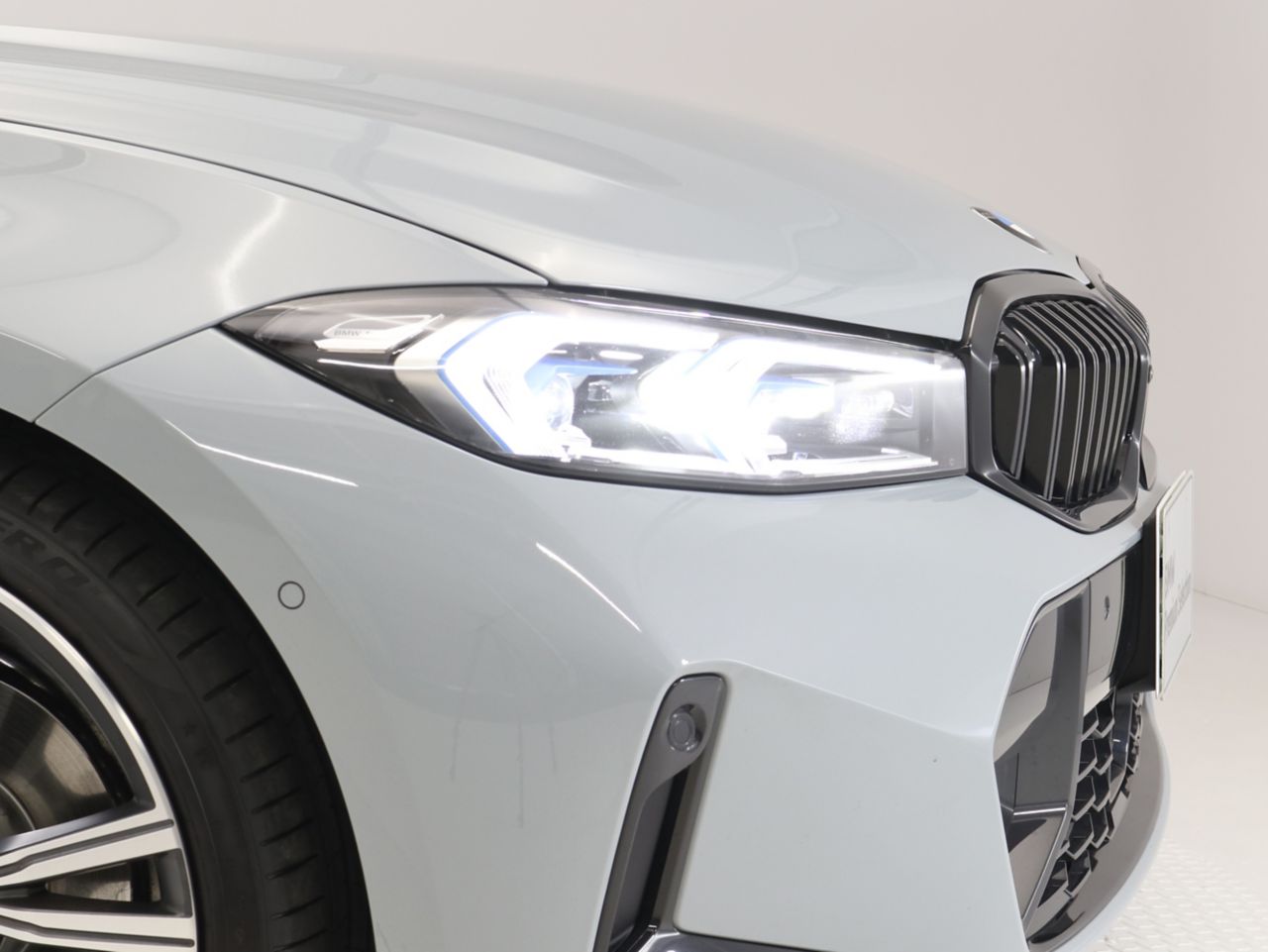320d xDrive Berline RHD