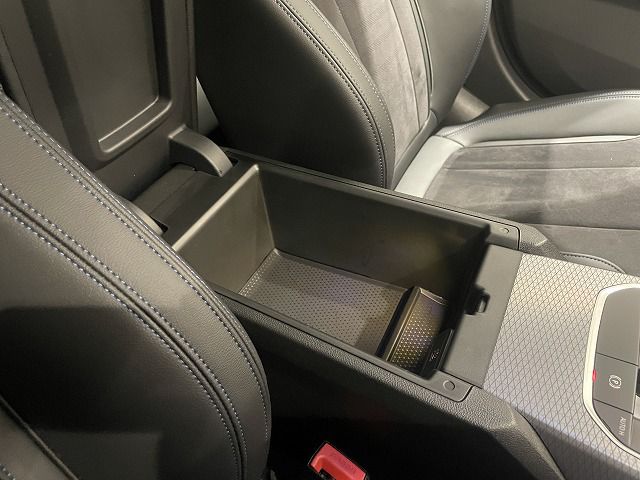 320d xDrive Berline RHD