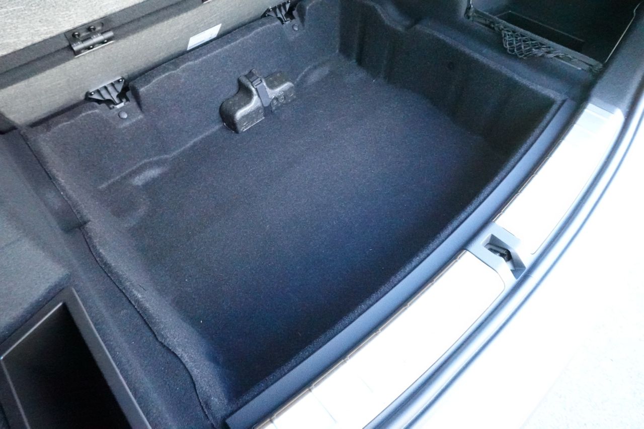 X1 sDrive18i RHD