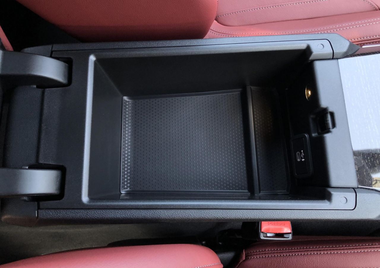 G26 i4 eDrive40 RHD