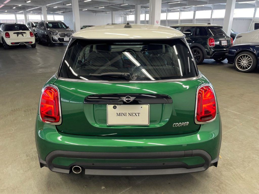 MINI Cooper F56 RHD