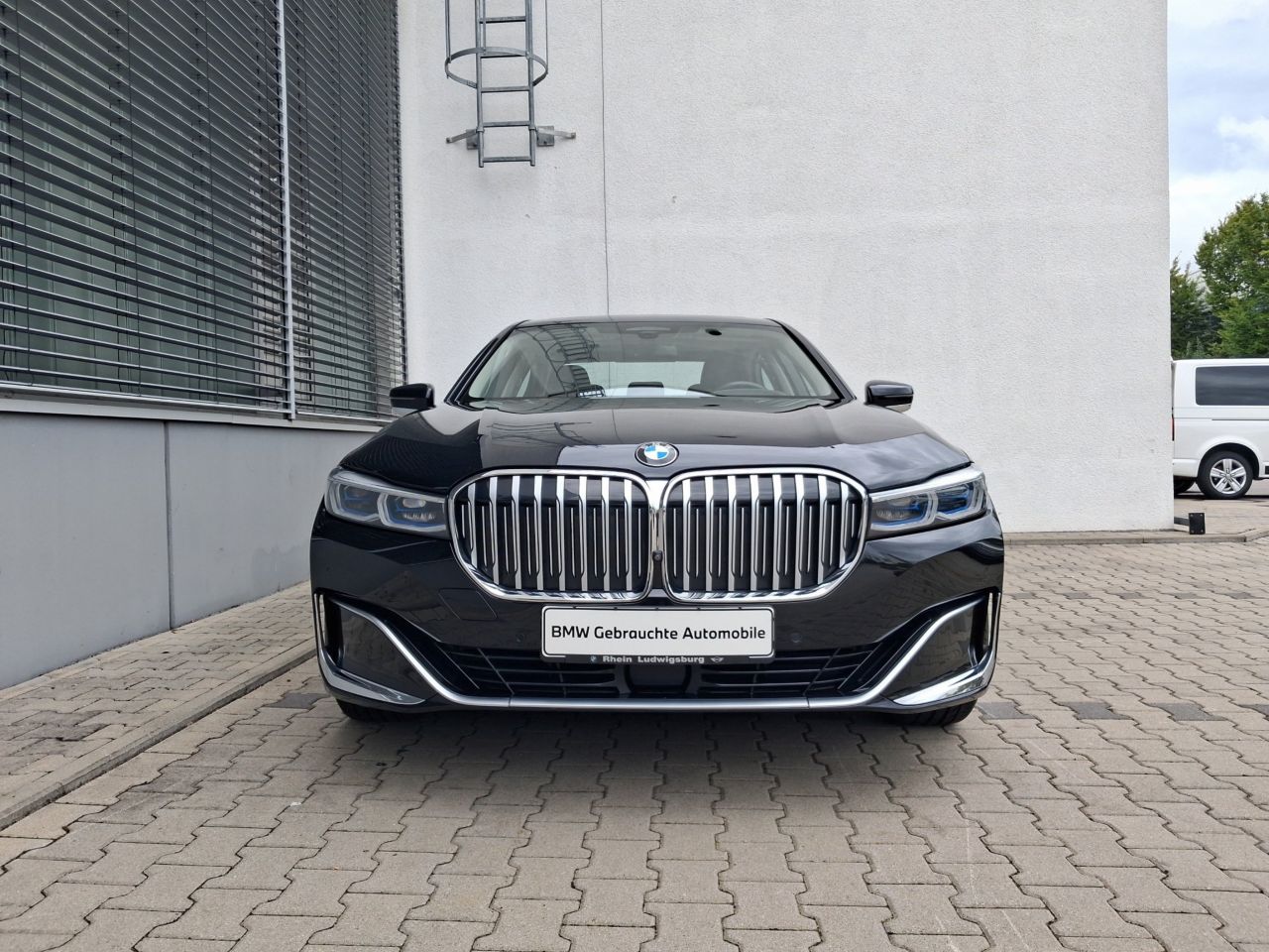 BMW 740