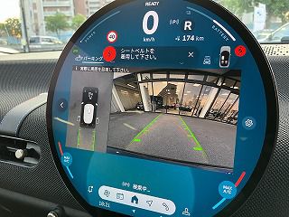 J01 MINI Cooper SE