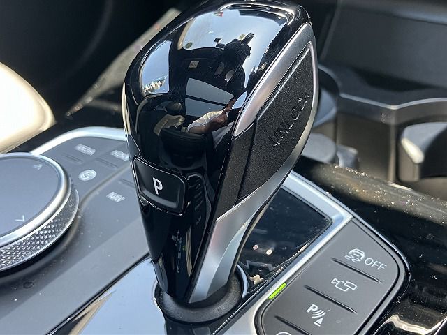 G01 X3 M40i RHD LCI ZA