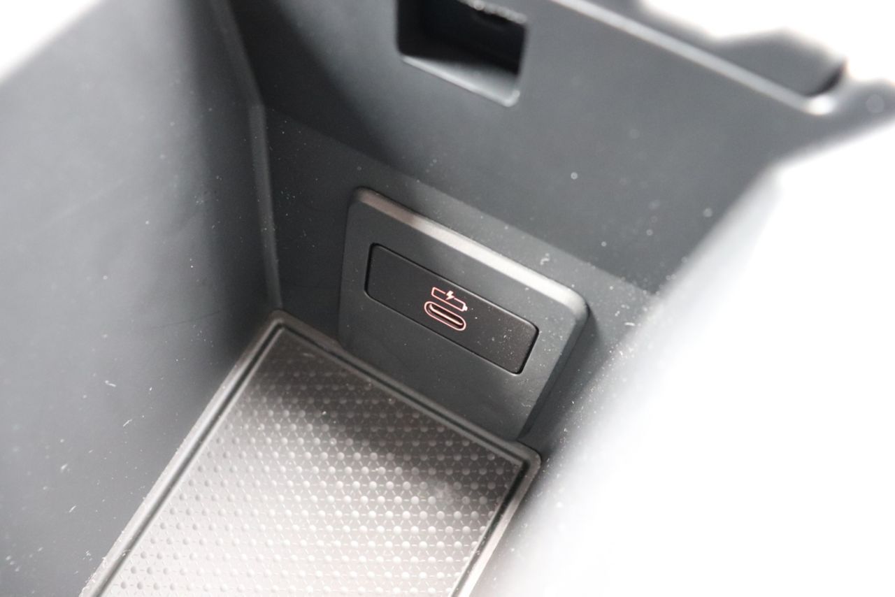 F40 118d Sports Hatch 5-door B47 2.0d