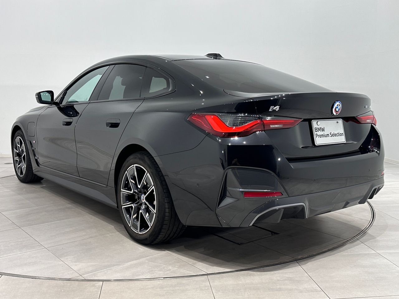 G26 i4 eDrive40 RHD