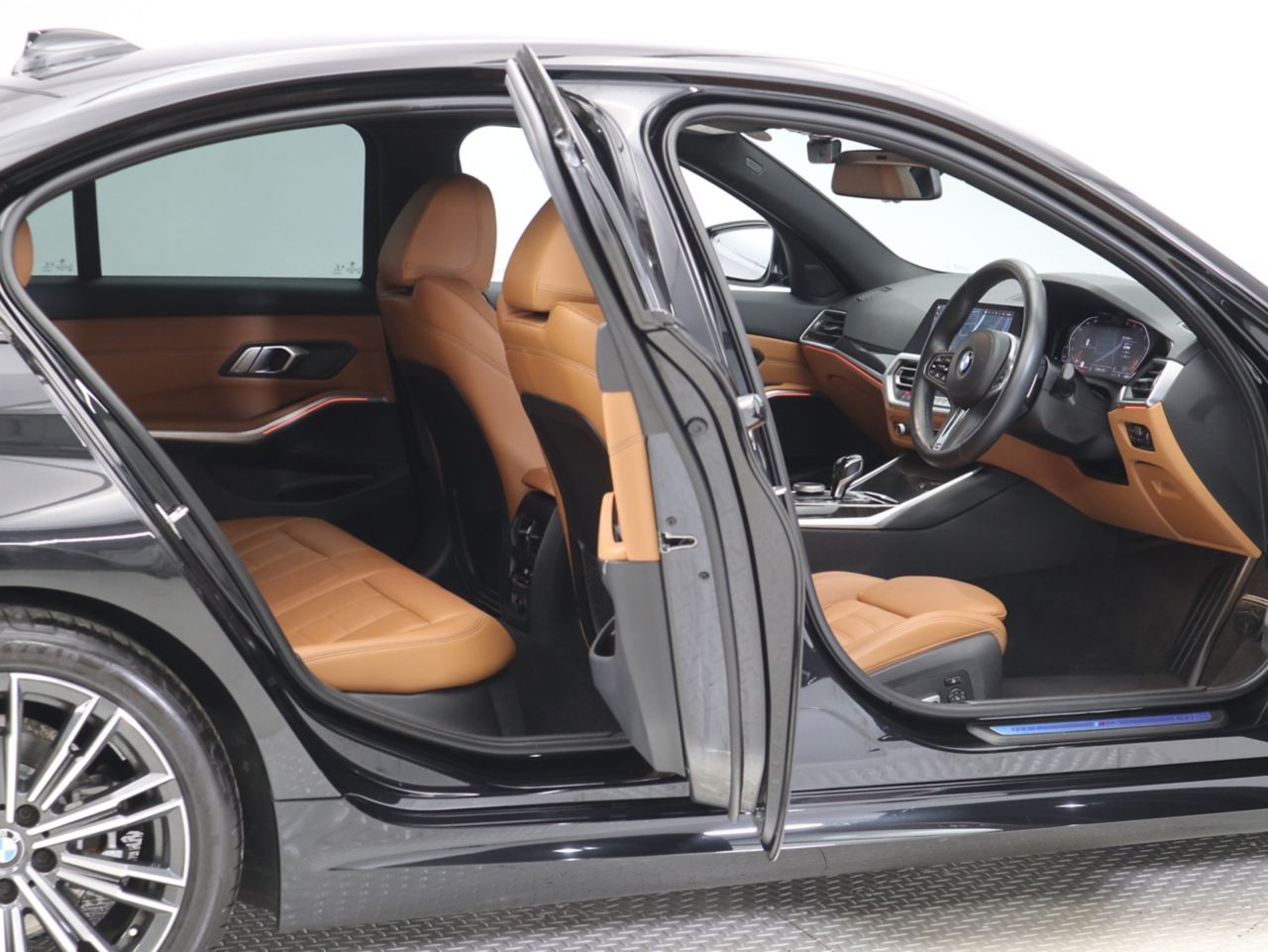 G20 320d xDrive RHD Saloon