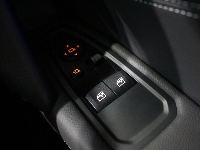 G29 z4 sDrive20i RHD