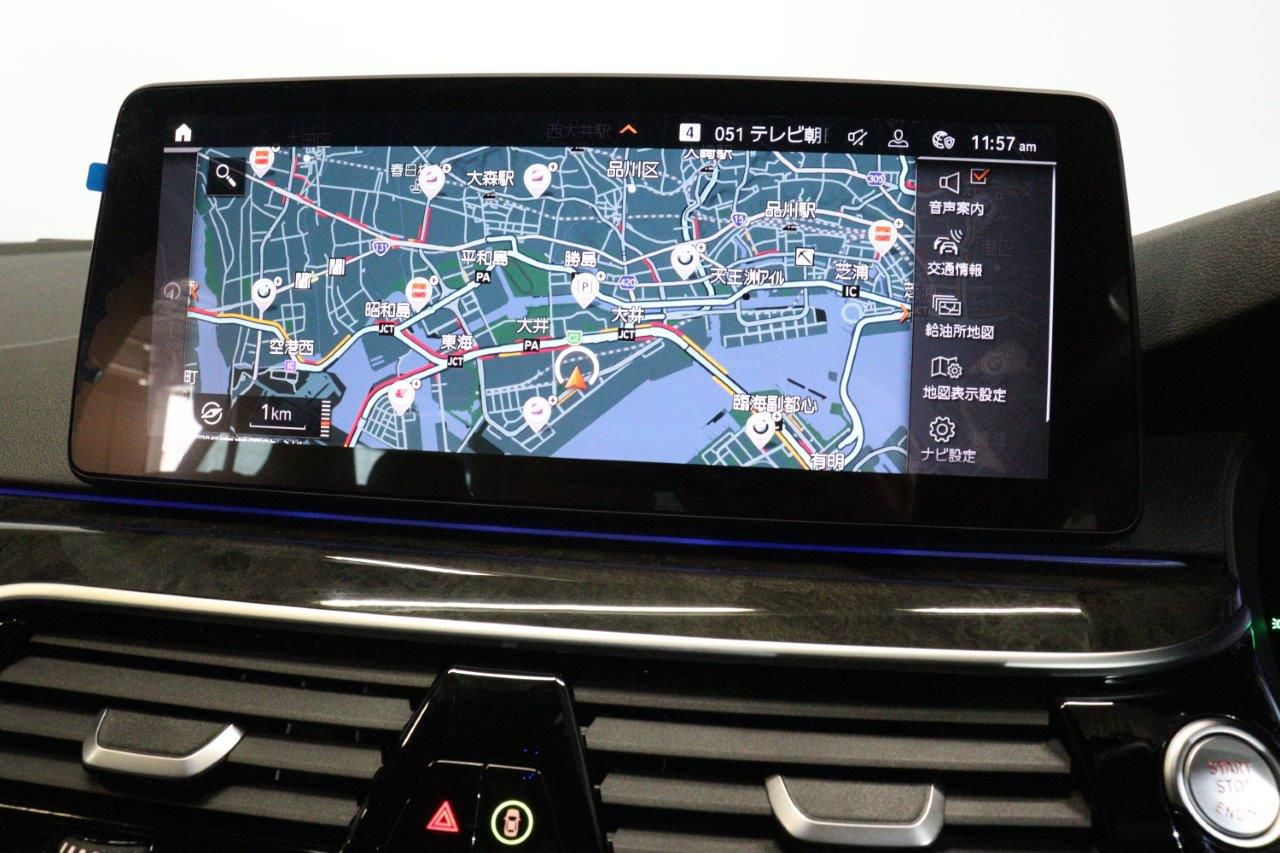 520d xDrive Sedan RHD