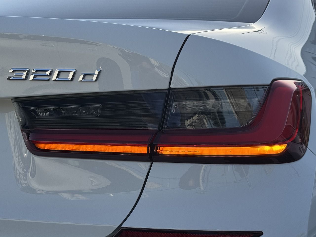 G20 320d xDrive RHD Saloon