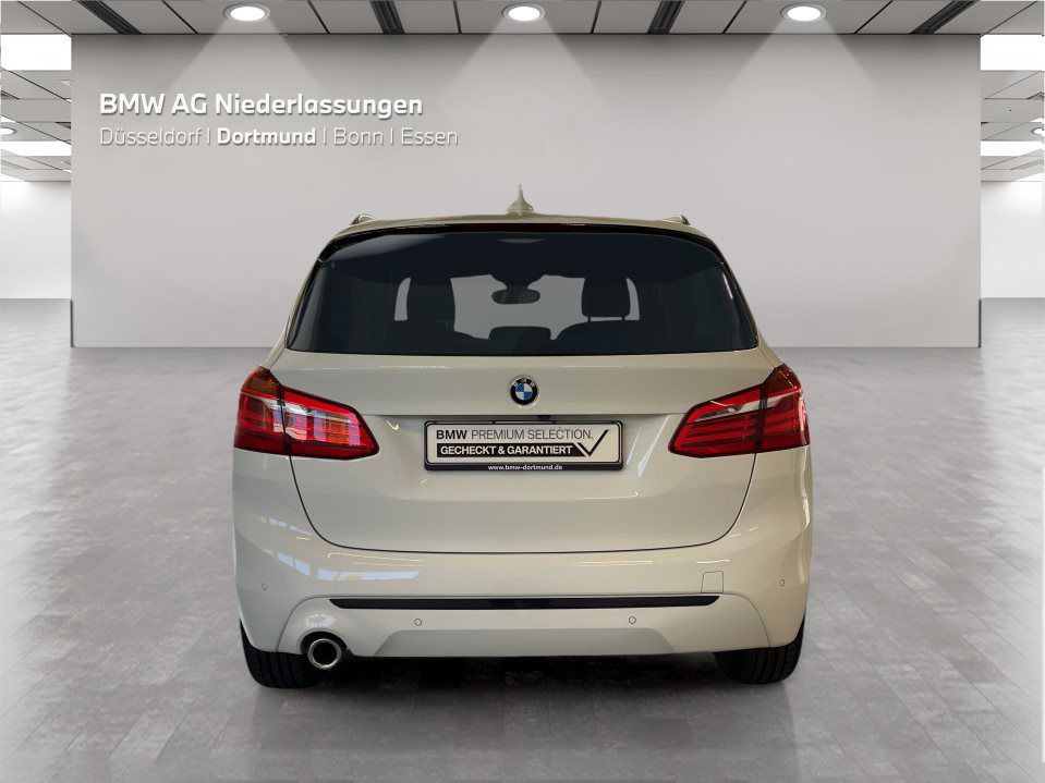 BMW 218