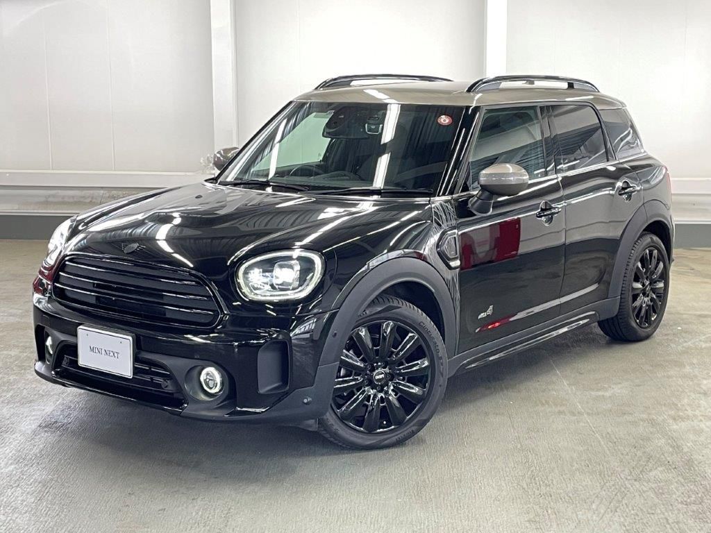 MINI COOPER D CROSSOVER ALL4 SHADOW EDITION.