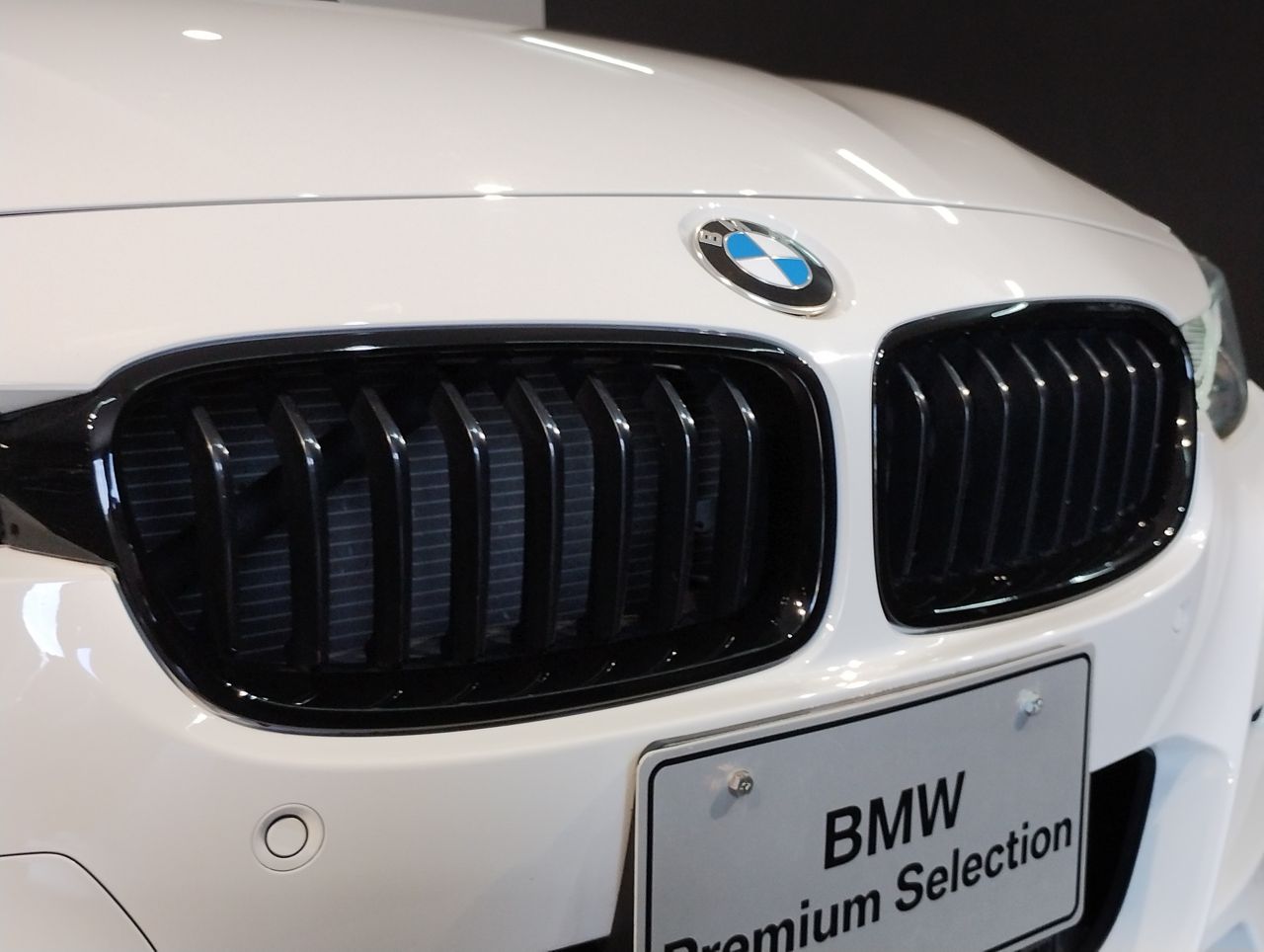 320D SEDAN RHD