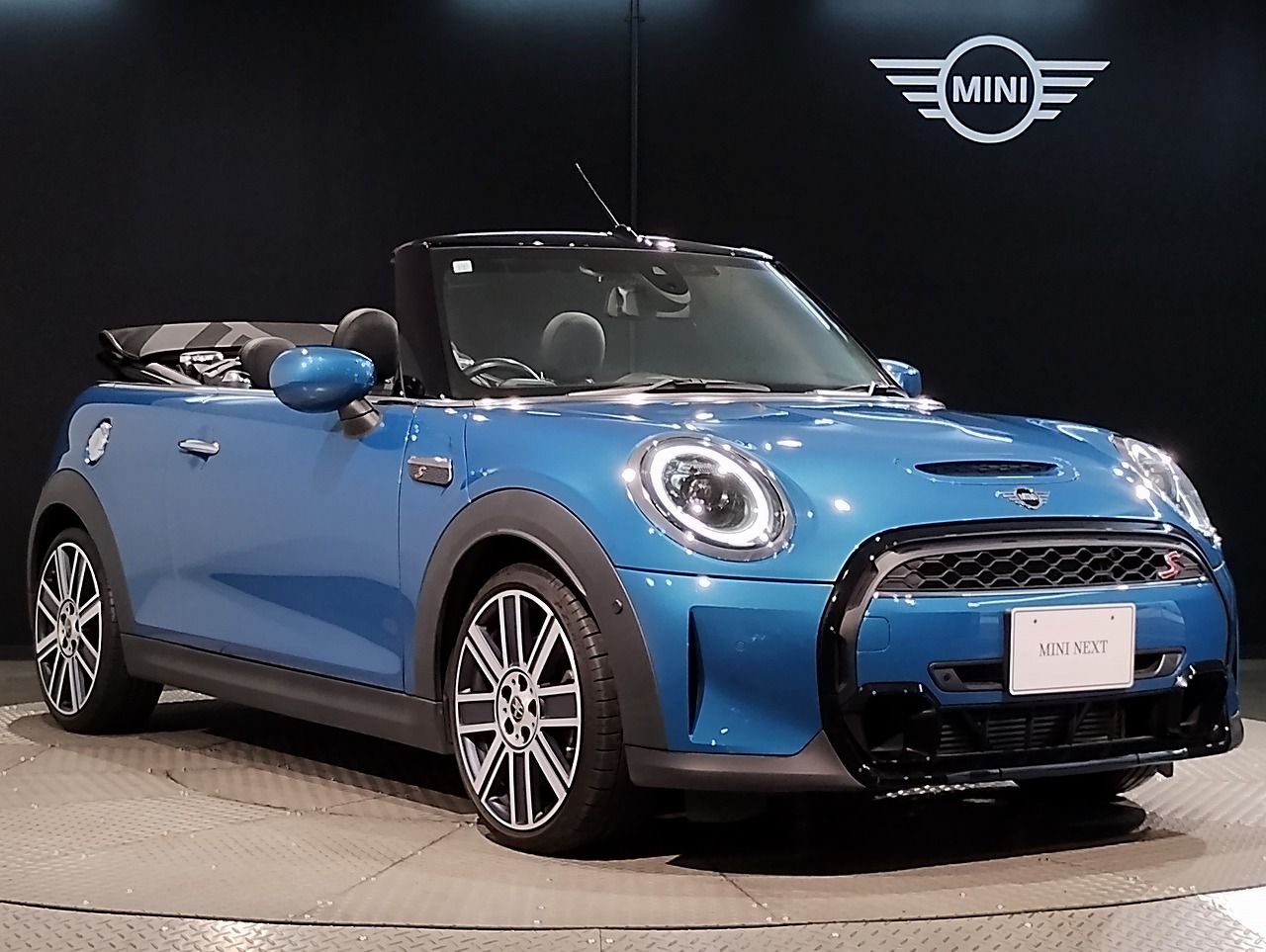 MINI Cooper S Convertible RHD