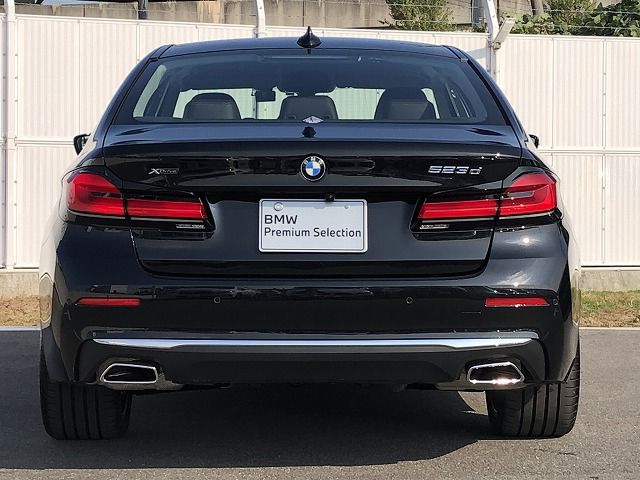 520d xDrive Sedan RHD