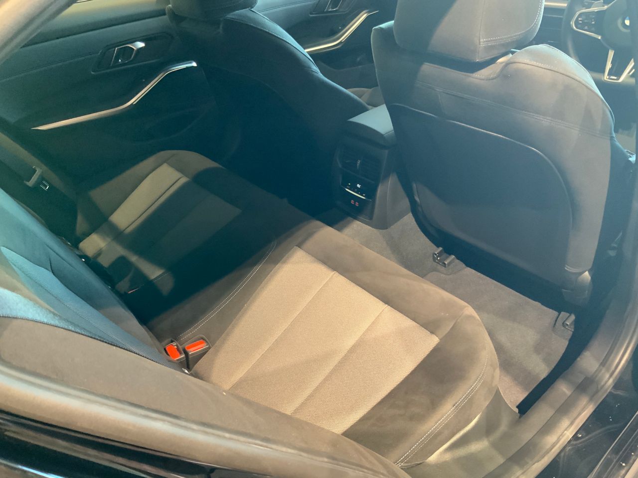 320d xDrive Berline RHD