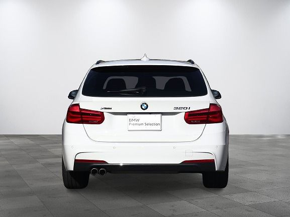 320I XDRIVE TOURING RHD