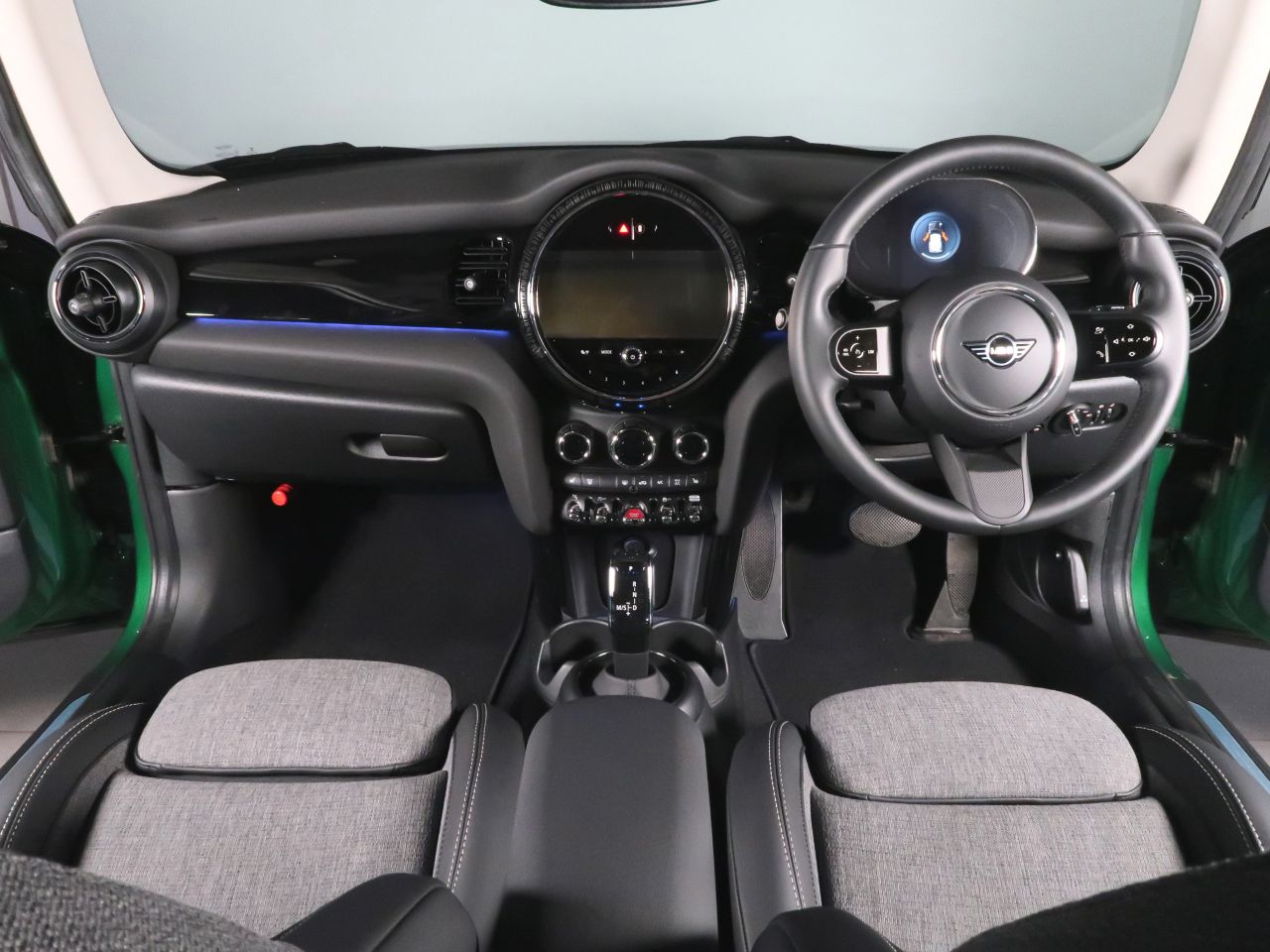 MINI Cooper F56 RHD