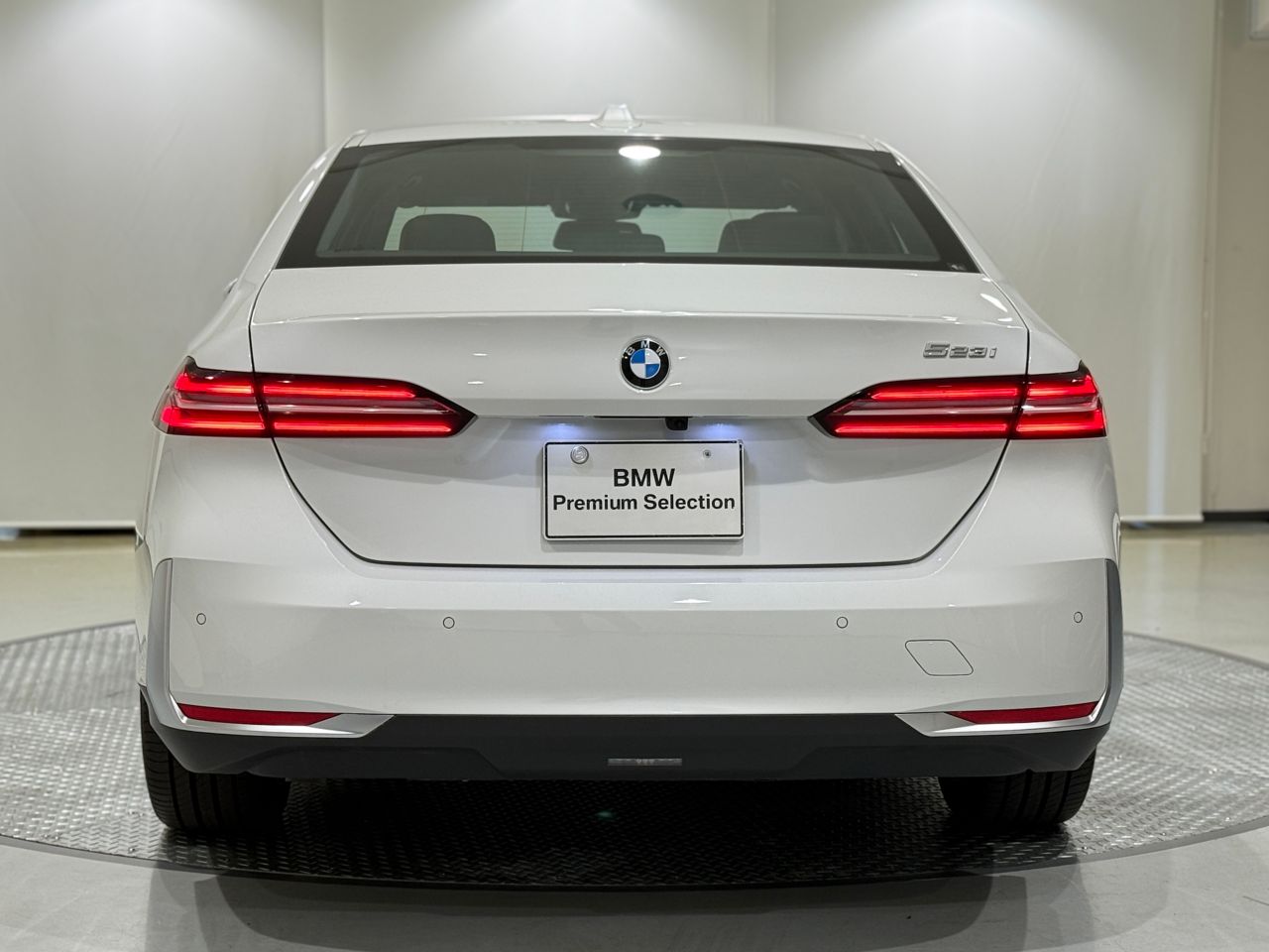 520i Sedan RHD