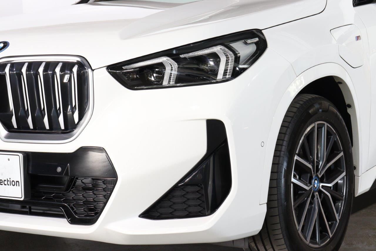 U11 iX1 xDrive30