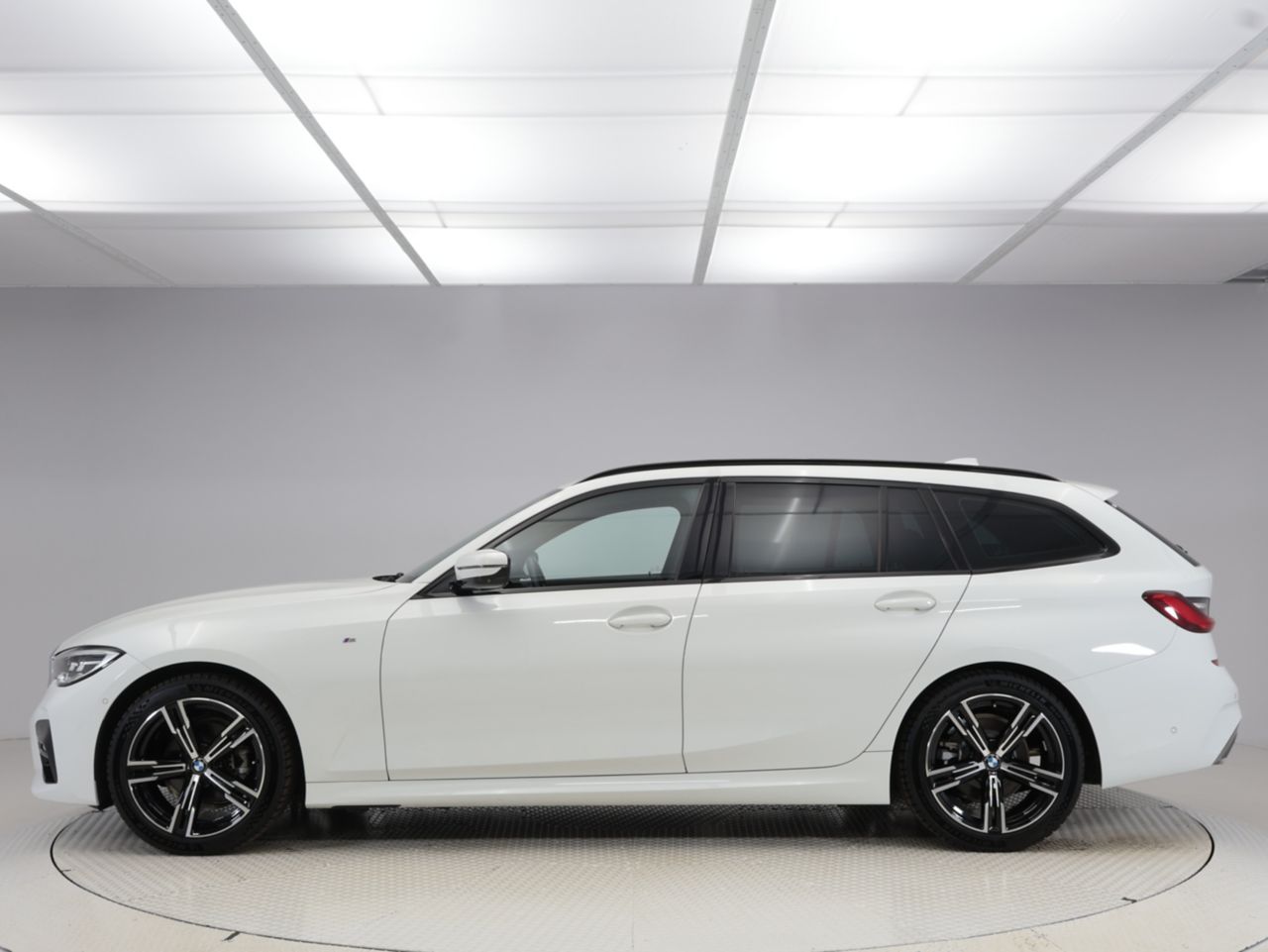 G21 318i Touring