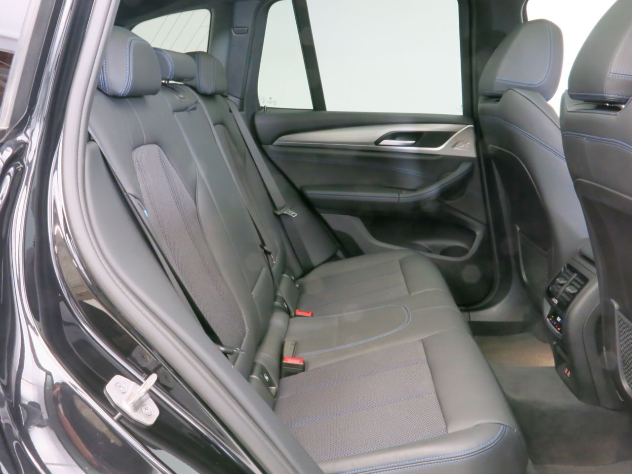 X3 xDrive30e RHD