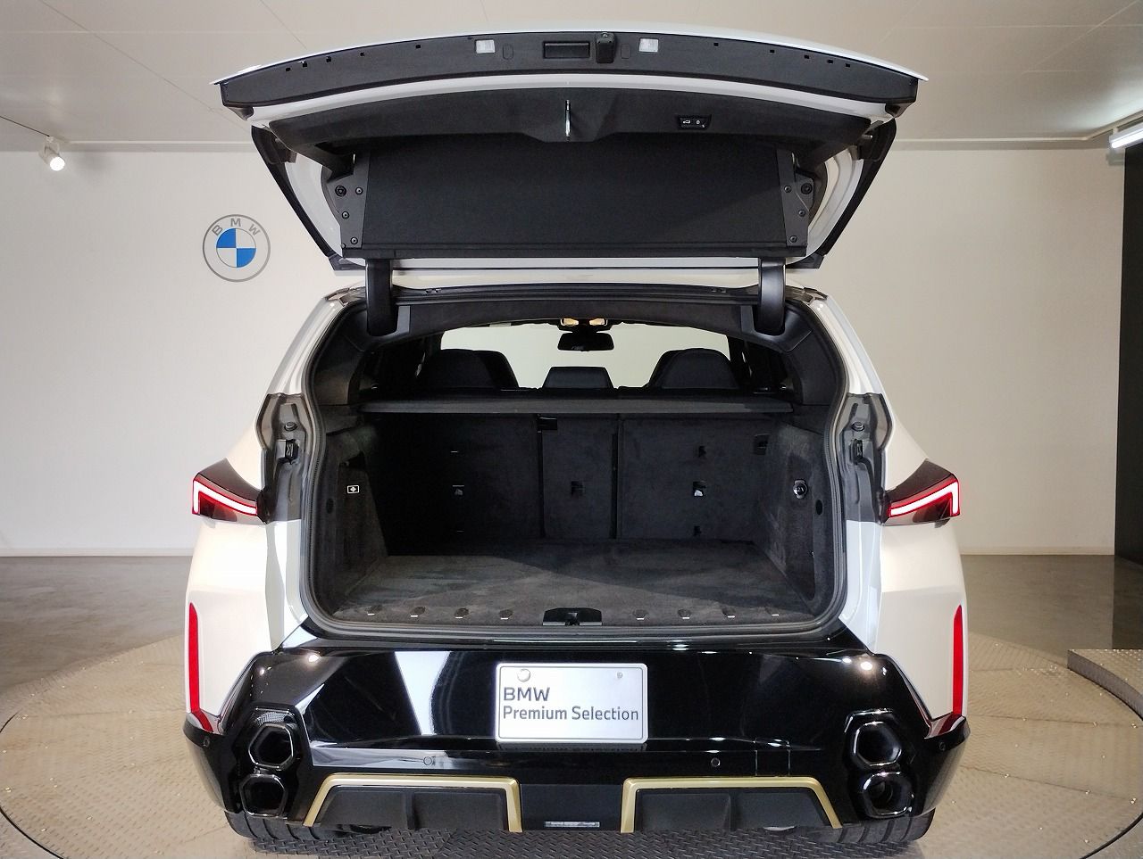 XM RHD